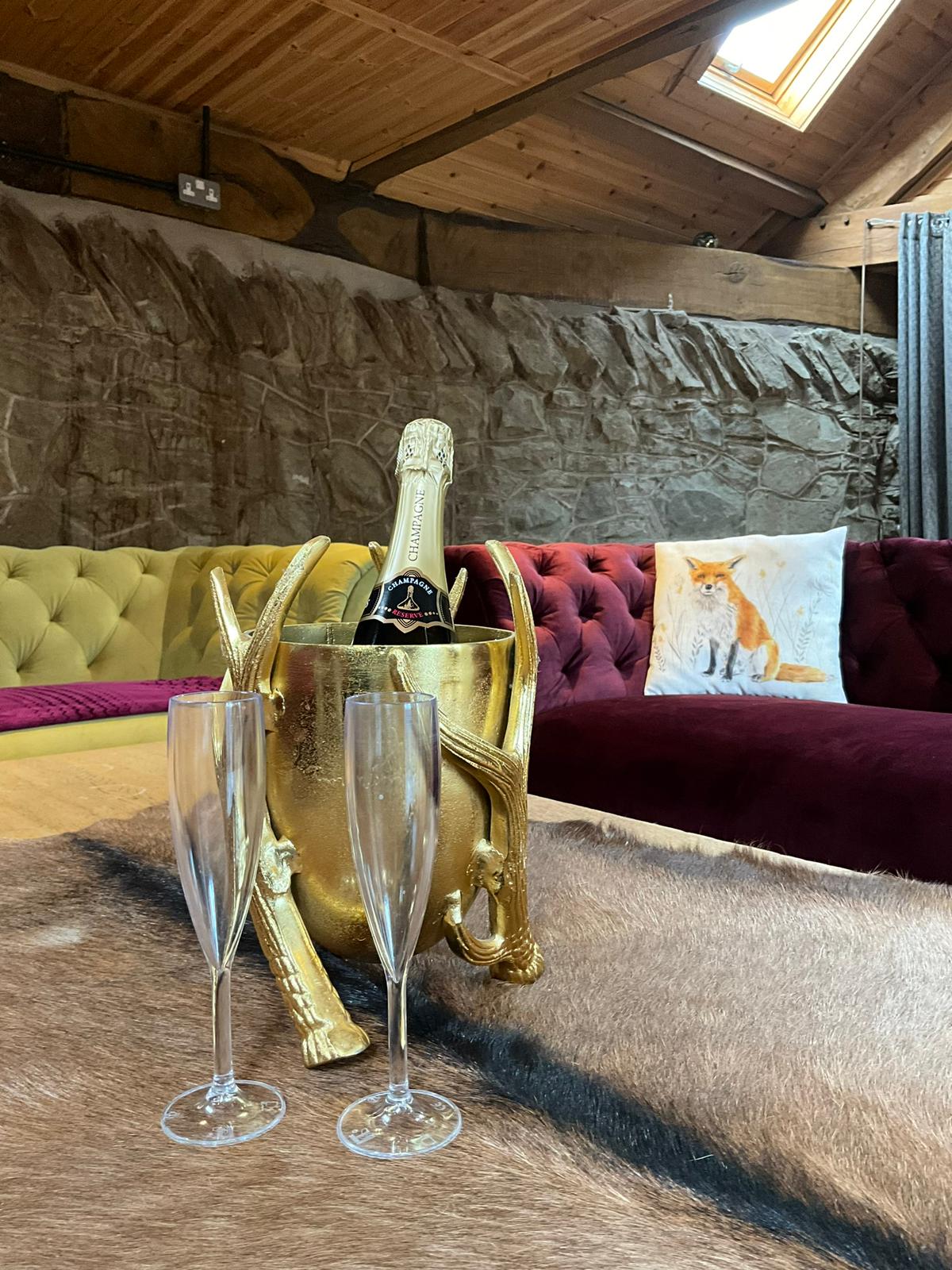 Glamping lodge lounge